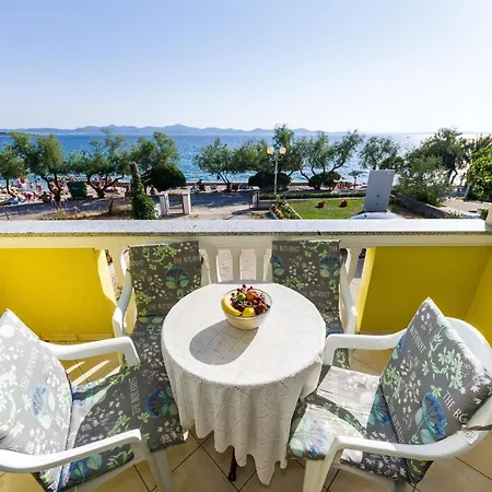 Apartments Petin Zadar Extérieur photo